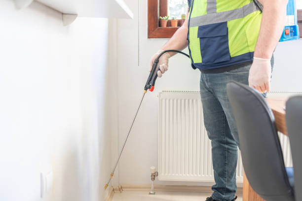Best Pest Removal Services  in Standish, MI